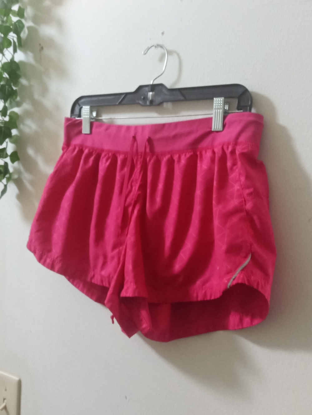 Nike Women’s Active Drawstring Shorts - Hot Pink